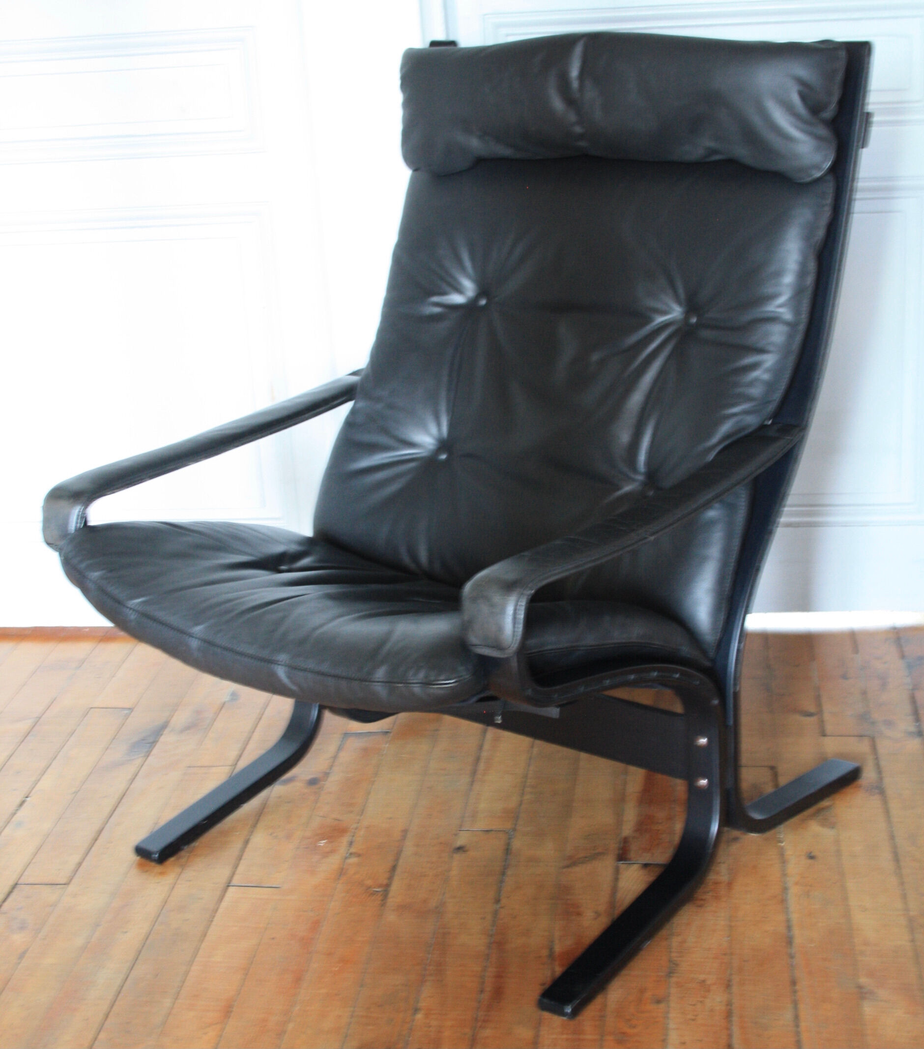 Siesta leather armchair By Ingmar Relling