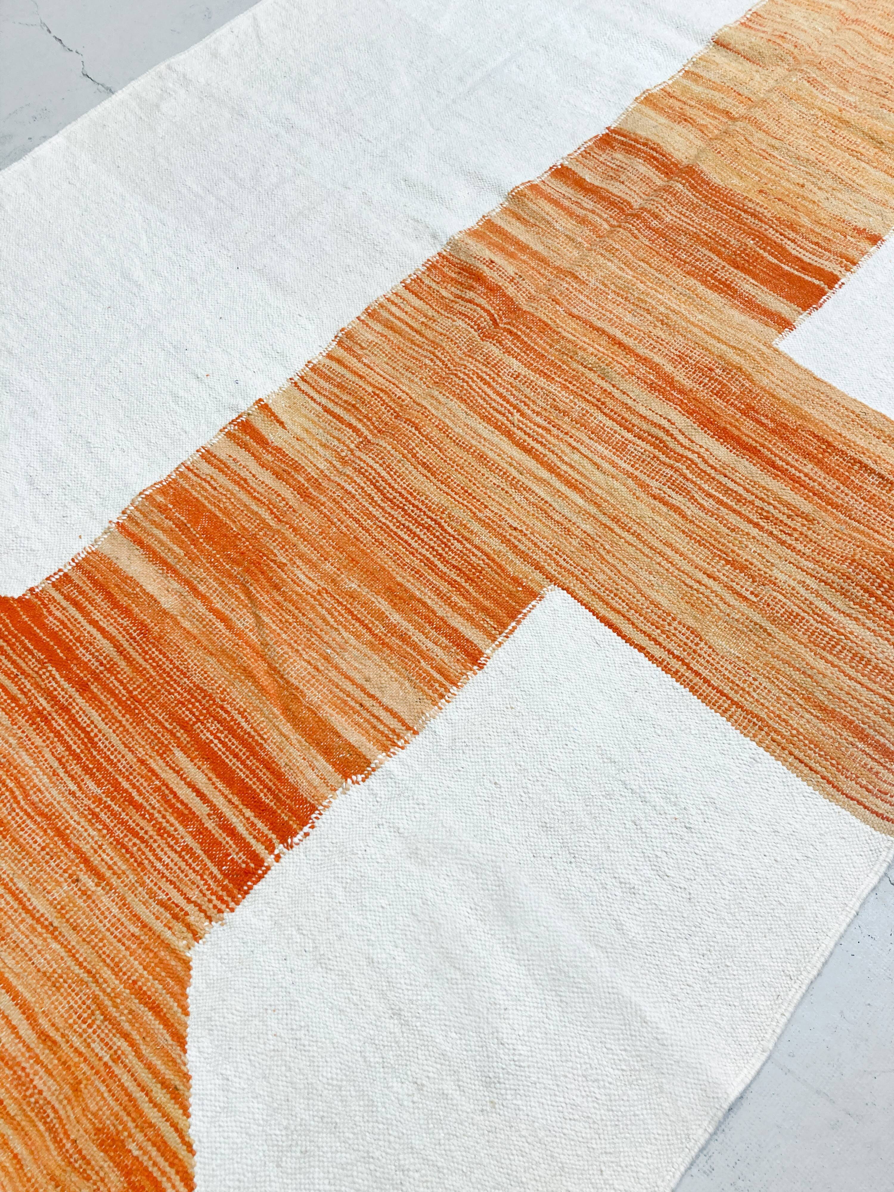 Kilim Moroccan Berber ecru mottled orange pattern 350x236cm