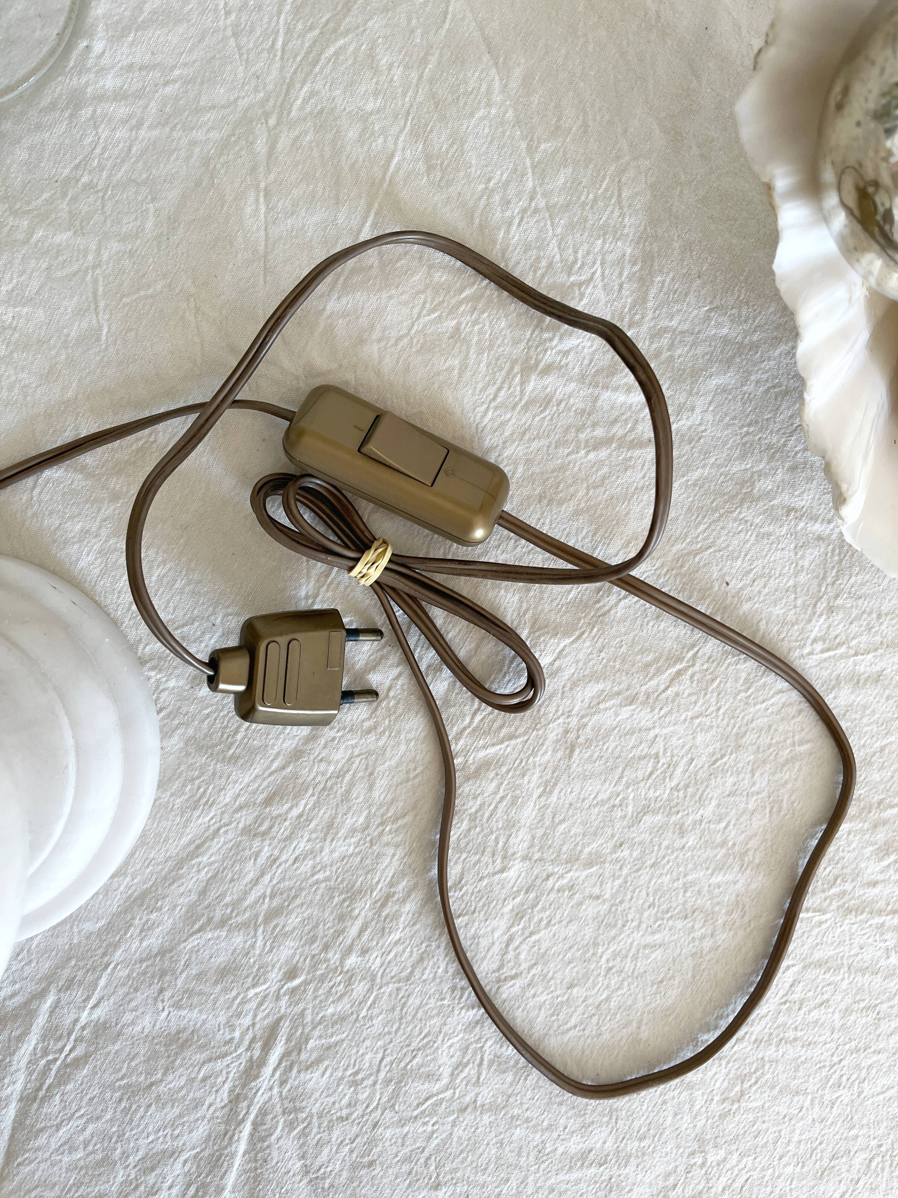 Vintage alabaster Medici vase table lamp