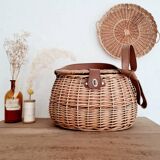 Rattan fisherman's basket or bag