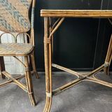 Table et chaise en rotin