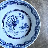 Blue porcelain East India Company salad bowl