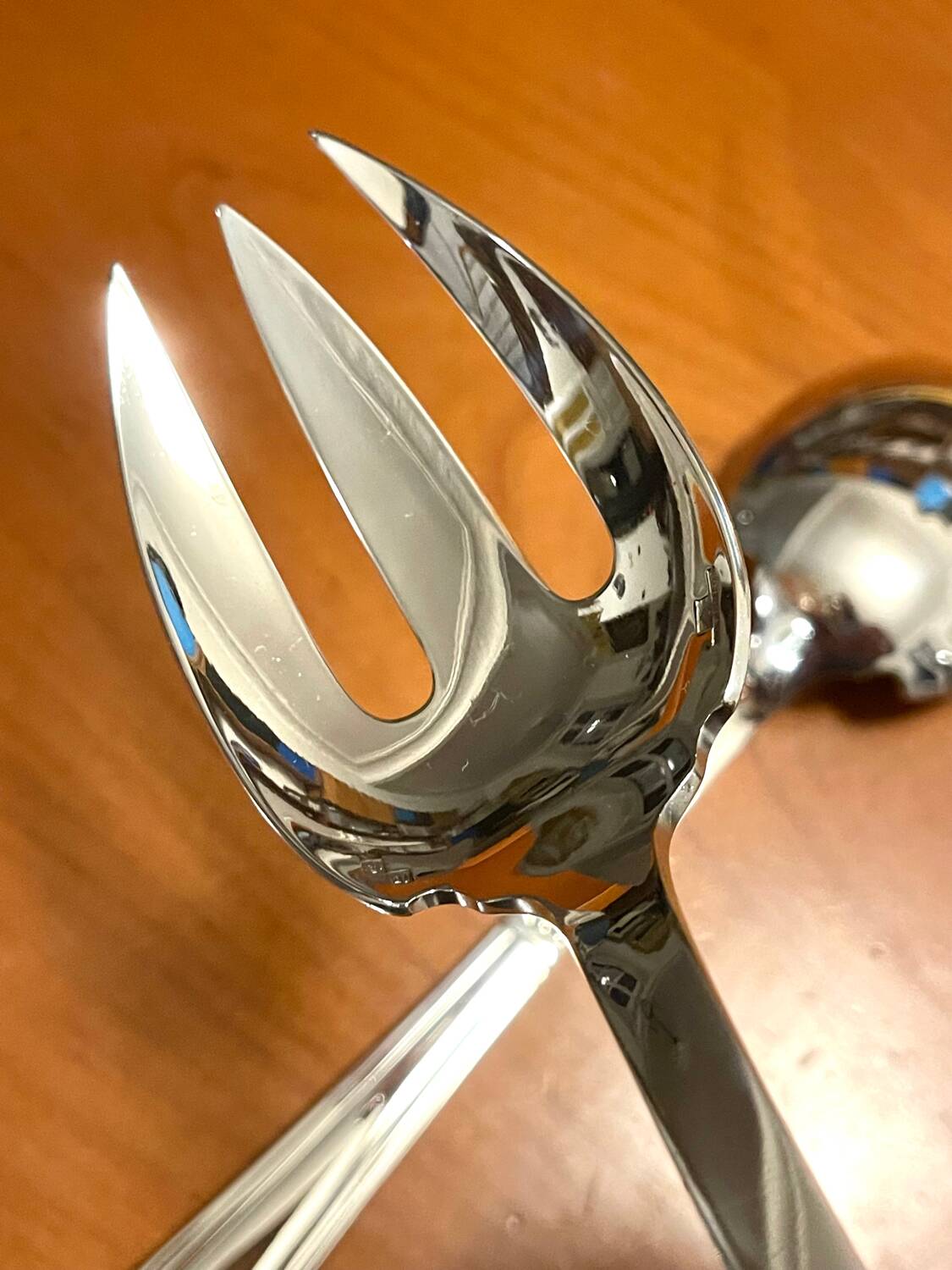 Christofle Alfenide, salad serving utensils in diamond model.