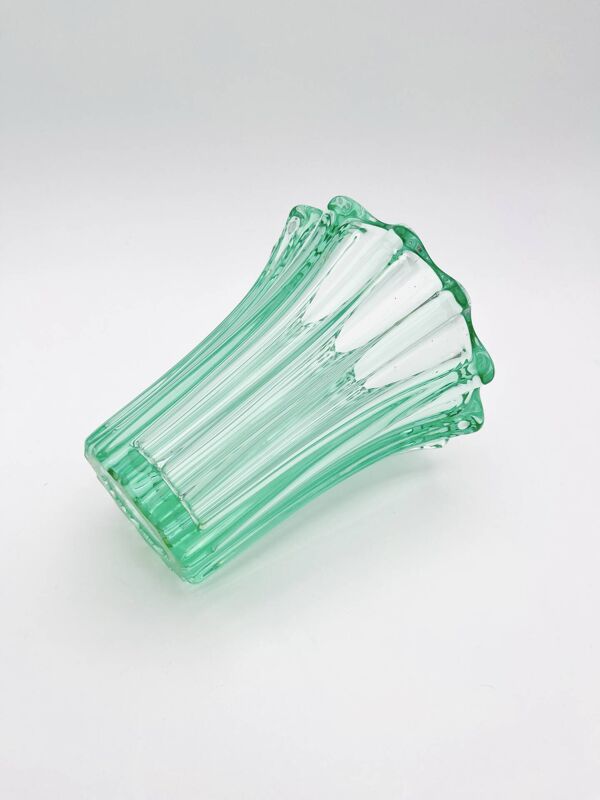 Vase Art Deco Pierre d'Avesn Verre Moulé Vert Absinthe Signé France 16