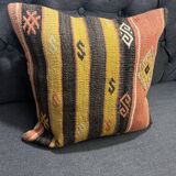 Traditional Design Pillow