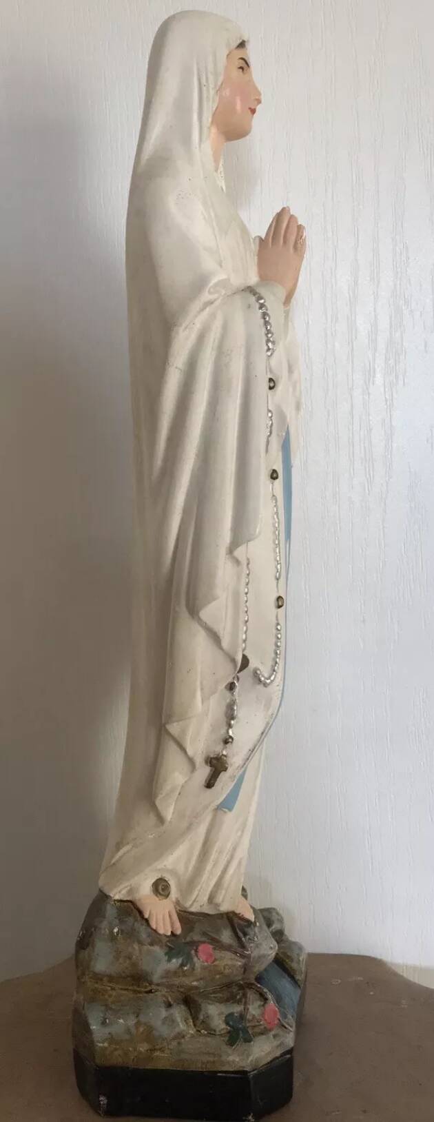 Statue of the holy virgin in hand-painted plaster signed lance 44 cm