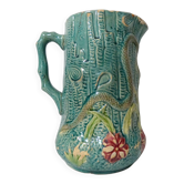 Ancien vase pichet en barbotine art déco turquoise au serpent