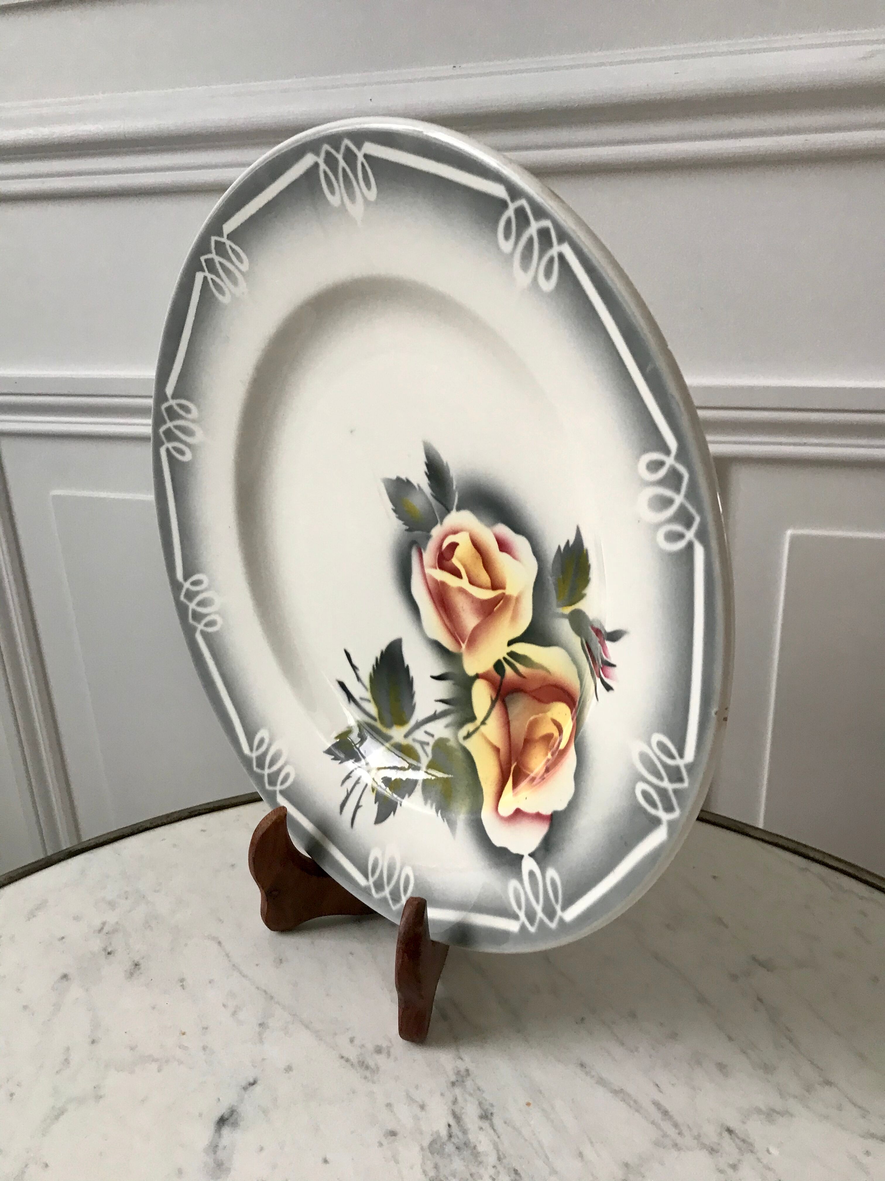 Round dish Digoin Sarreguemines model "Adèle" years 30-40