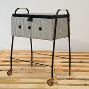 Table de couture allemand sur roulettes des années 1970