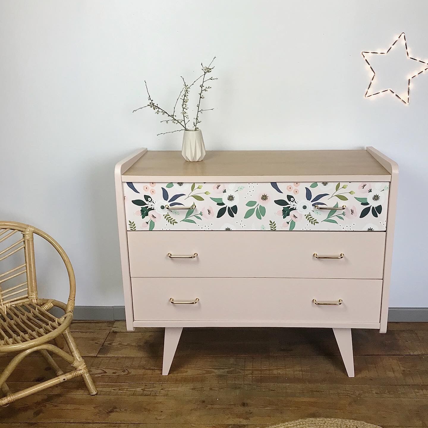 Vintage dresser