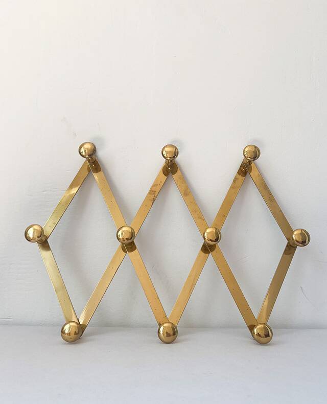 Brass accordion coat rack