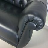 Rotonda sofa designed by Anna Gili originates from the Mastrangelo exposition in 1997 at The Frozen