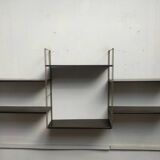 Metal string shelf