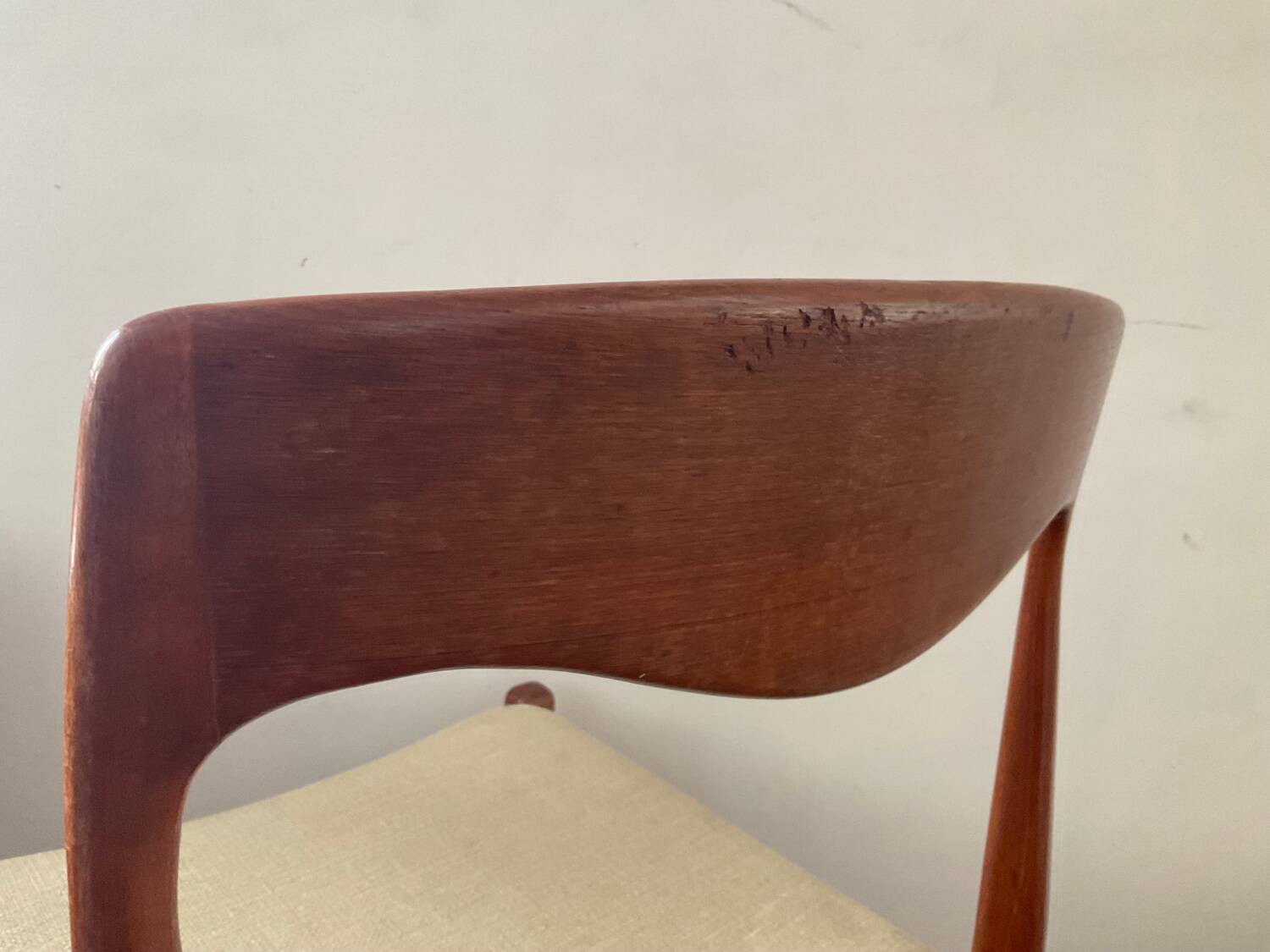 Chaise scandinave en teck