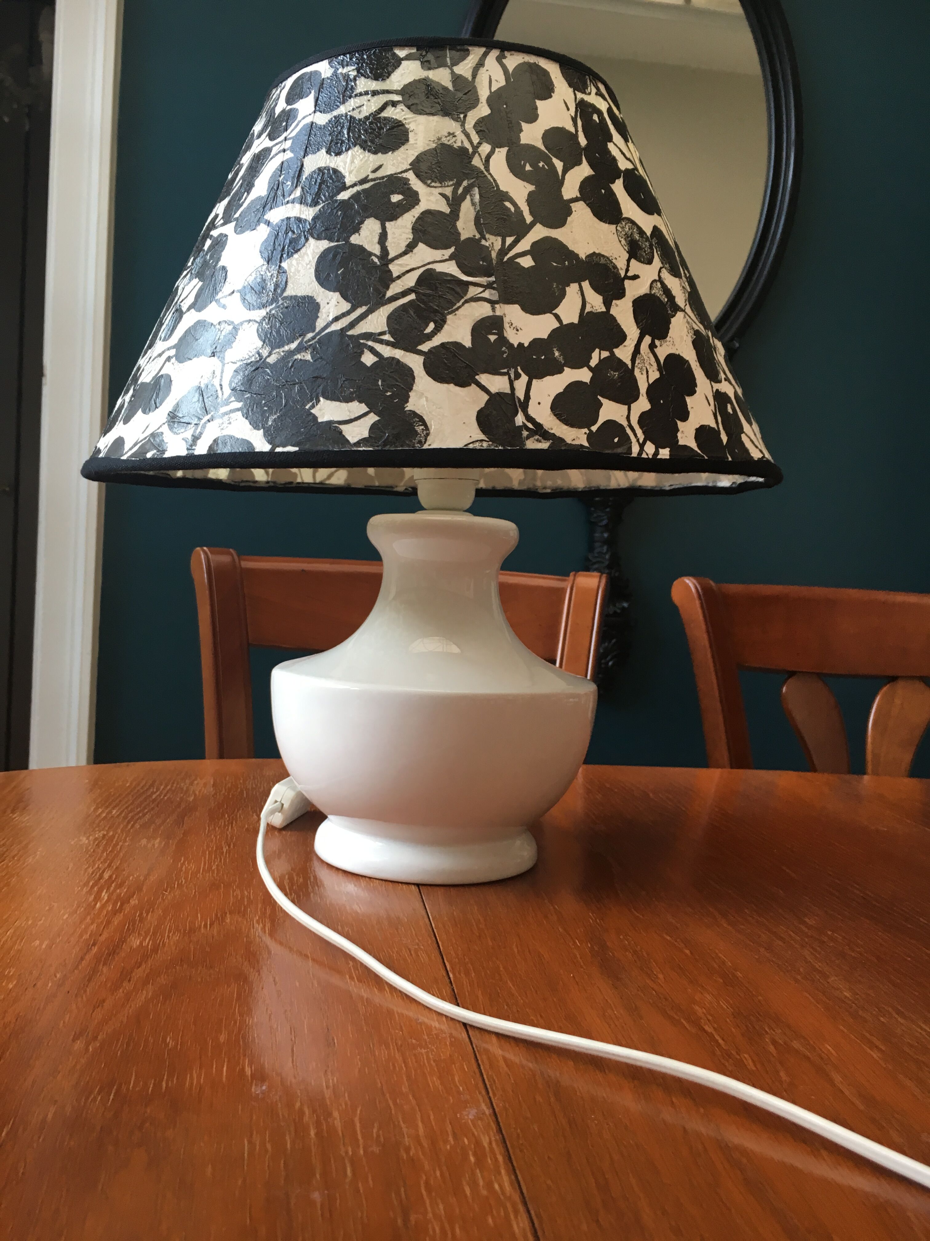Ceramic table lamp