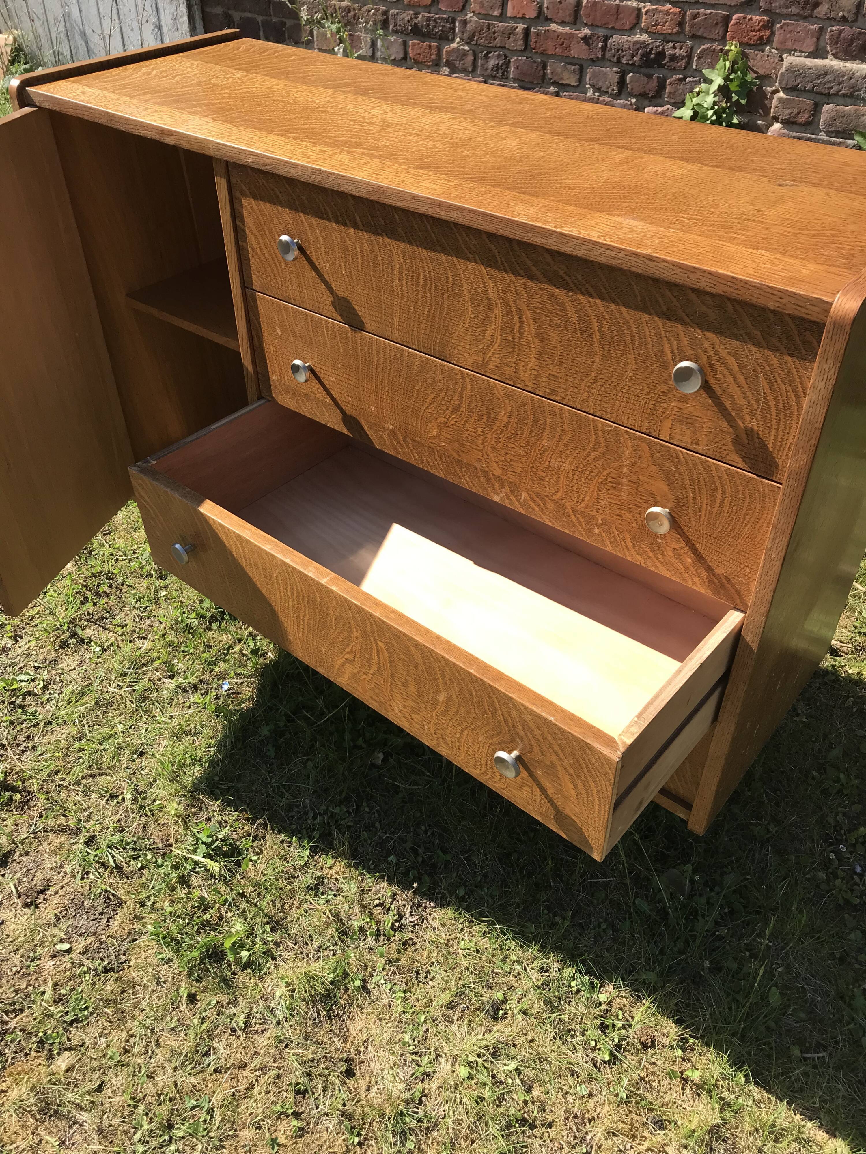 Vintage chest of drawers