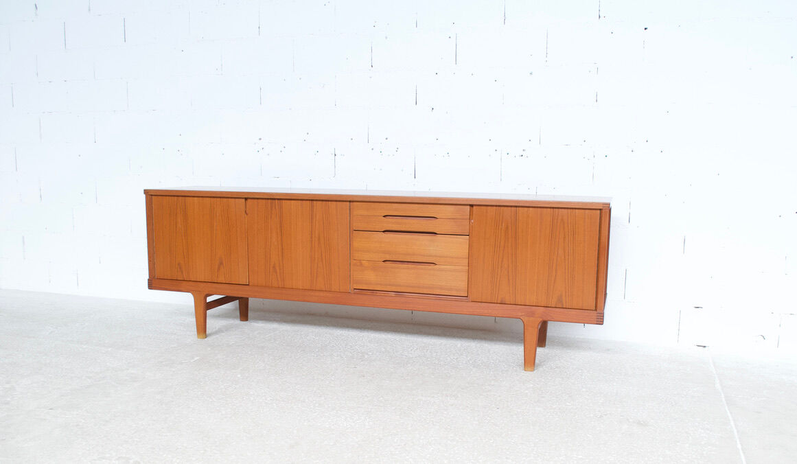 Teak sideboard Henning kjaernulf 60' years K/S mobelbafrik editor