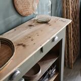 Parisian green museum buffet