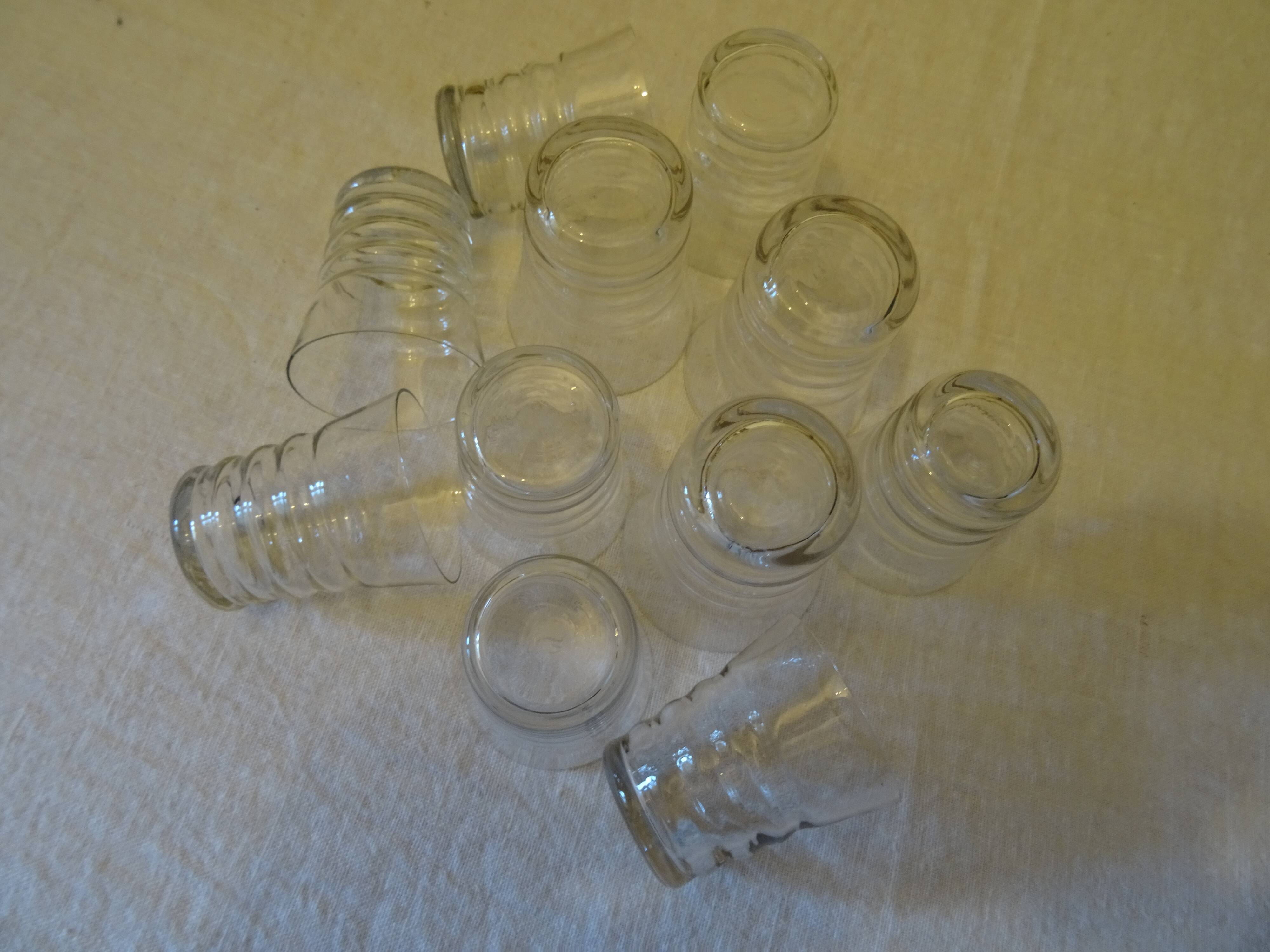 Set of 11 glasses decorated with "beading" decoration