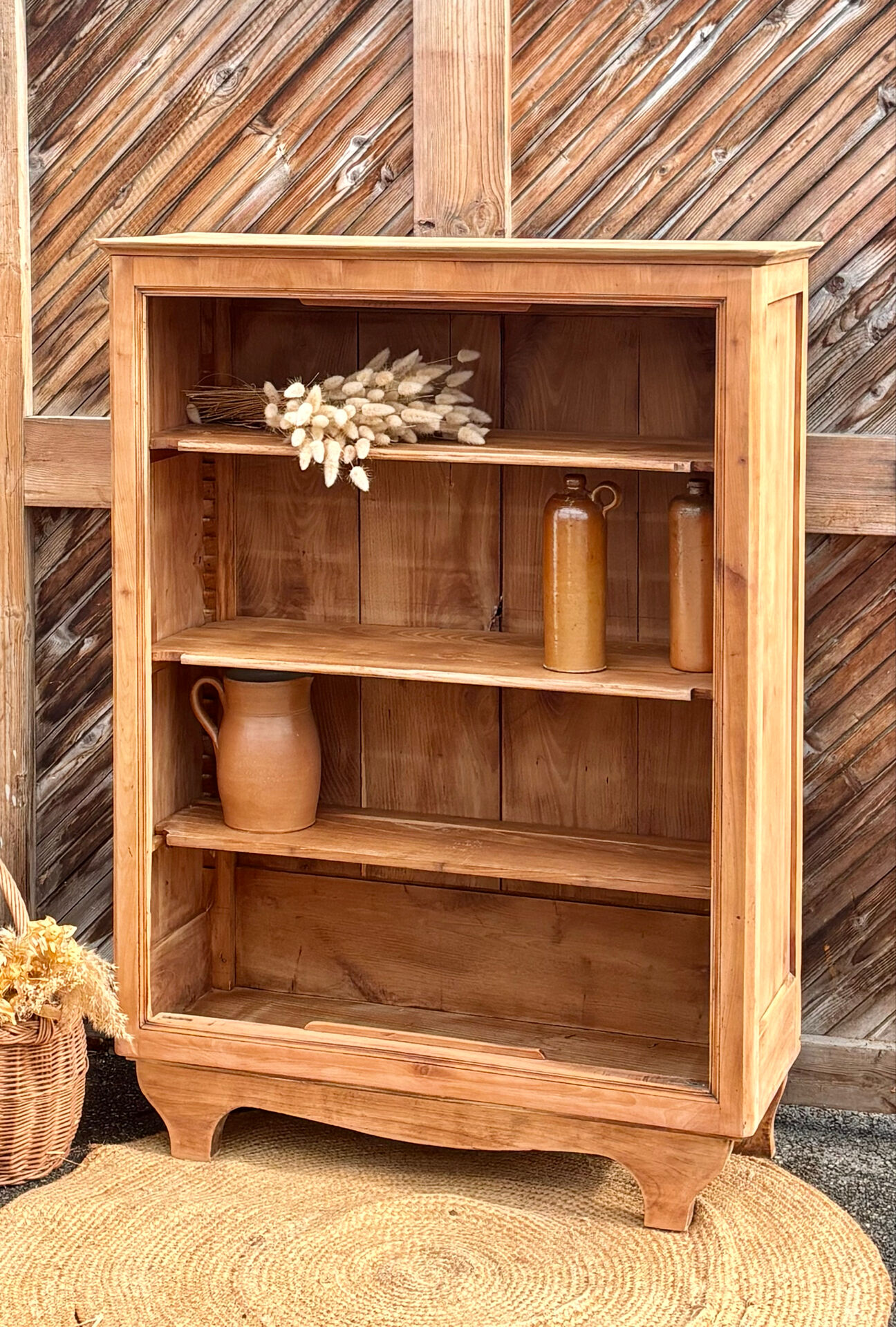 Ancient solid wood sideboard: bookshelf cabinet