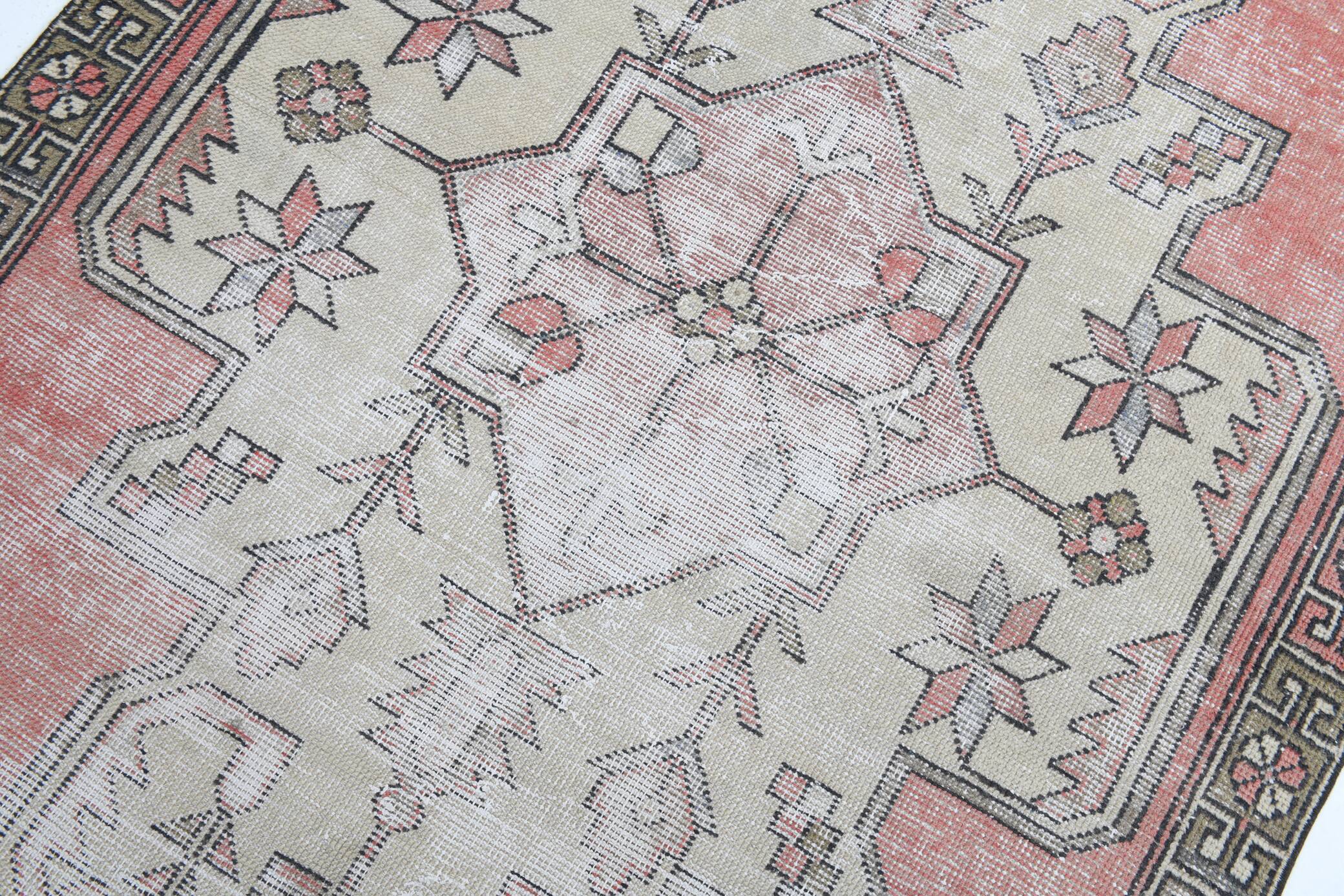 4x9 Shades Of Red & Yellow Handmade Wool Antique Turkish Rug, 129x267Cm