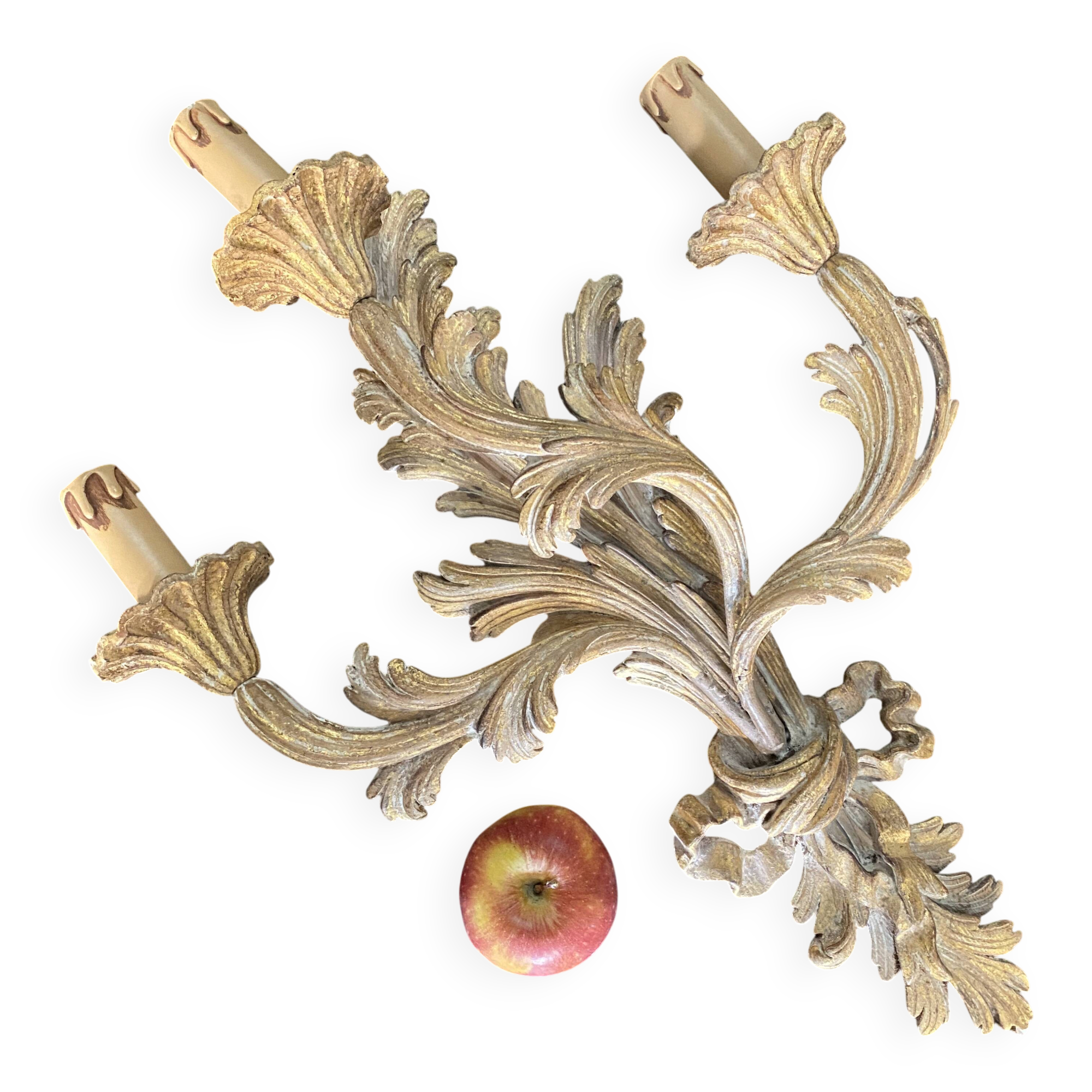 Golden wood wall light