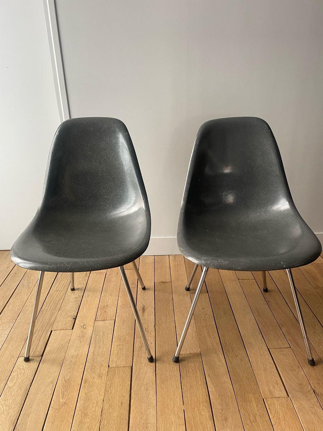 Pair of DSW chairs by Charles and Ray Eames, Herman Miller edition