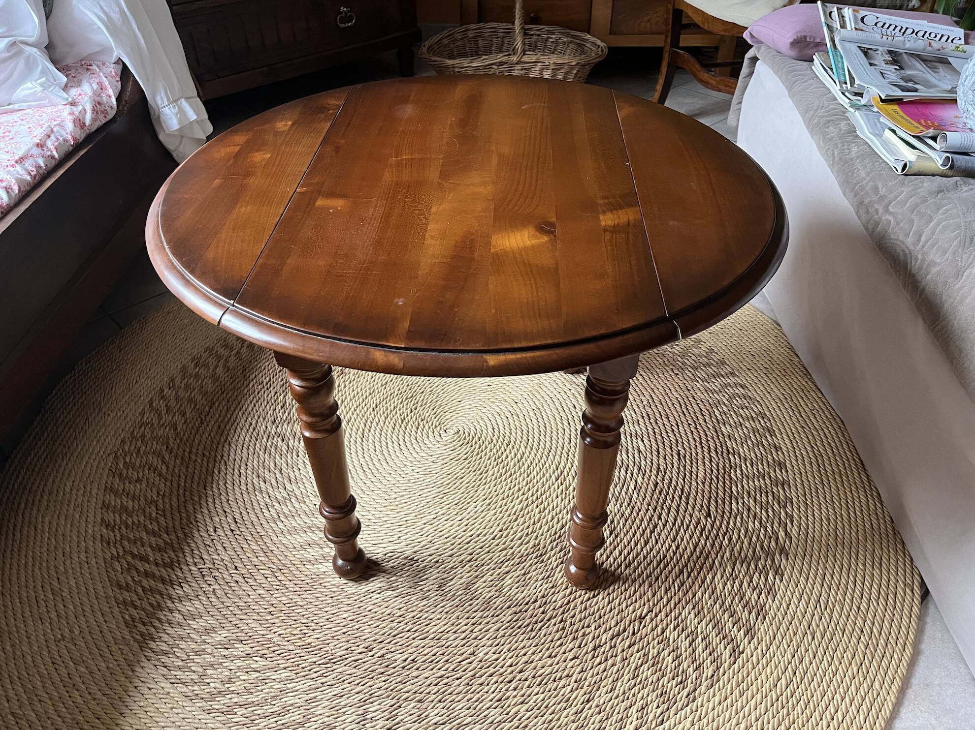 Table basse style Louis Philippe