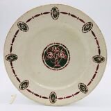 Series of 6 mismatched dinner plates.