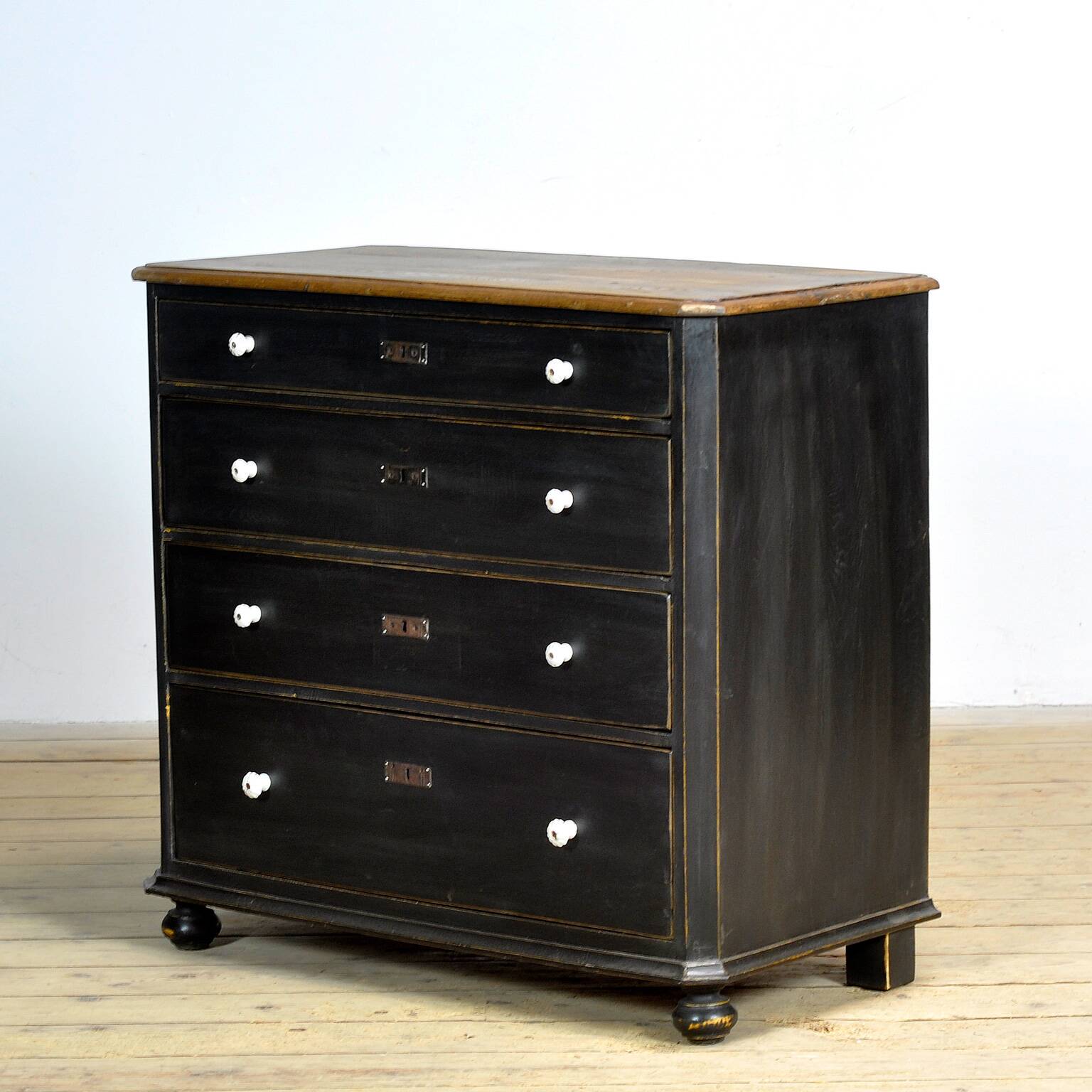Oak and pine chest of drawers, 1910s