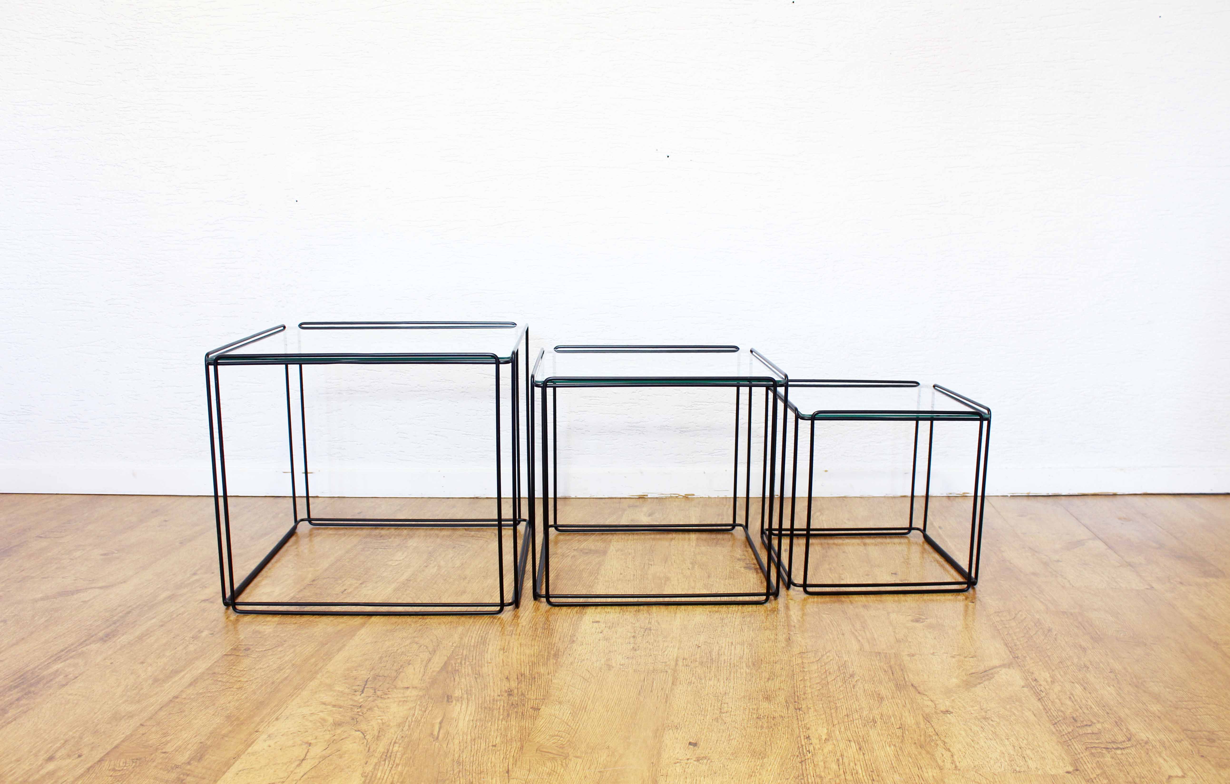 Nesting tables by Max Sauze, Isocèle edition
