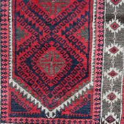 Tapis de Prière Vintage Baluch Fait Main en Laine – 94 x 152 cm