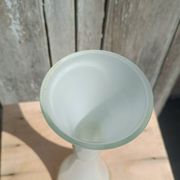 Single-stem vase in white opaline glass
