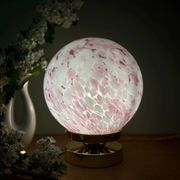 Lampe à poser globe vintage en verre rose et blanc