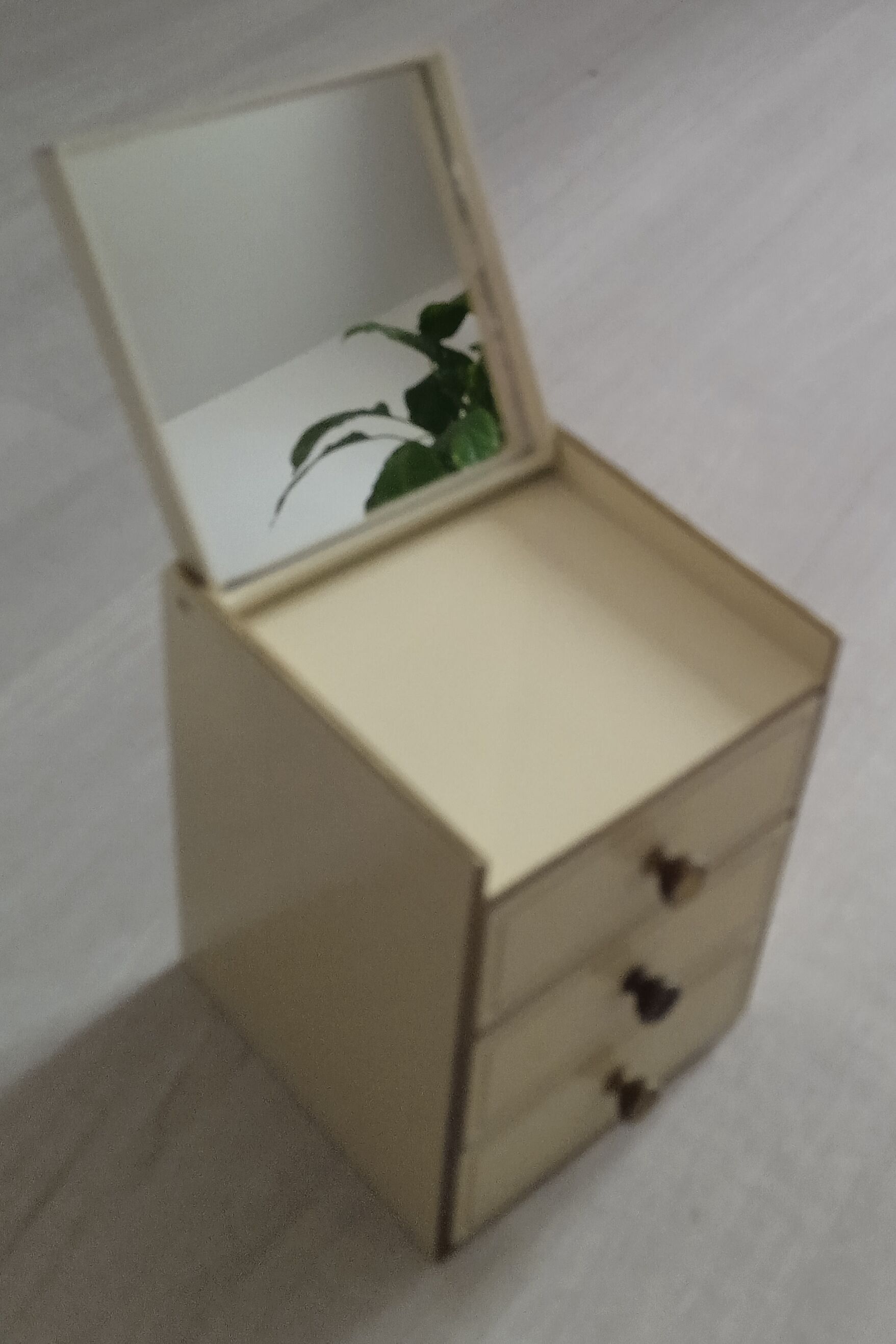 Jewelry box "Chest of drawers 3 drawers"
