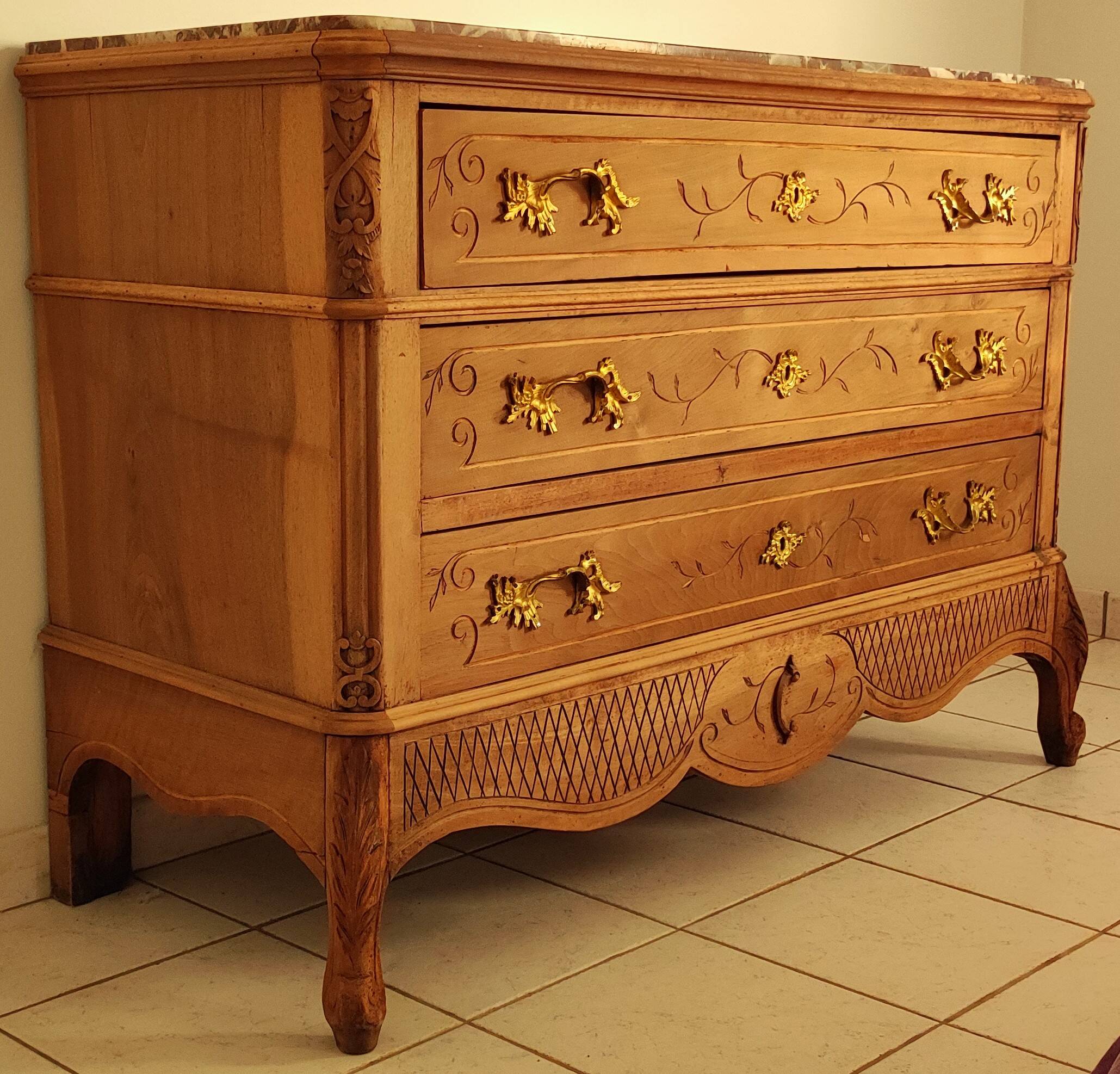 Commode liégeoise ancienne dessus marbre