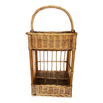 Range bouteilles en osier vintage