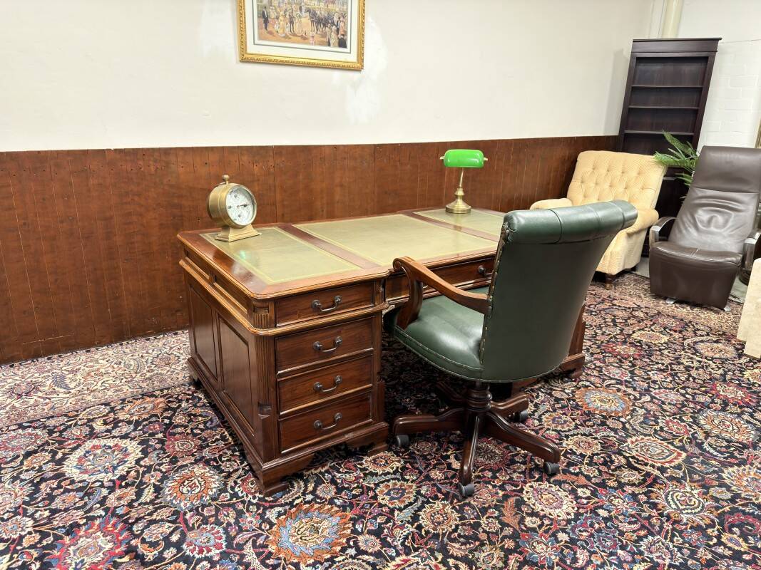 Bureau classique anglais Chesterfield Partnerdesk