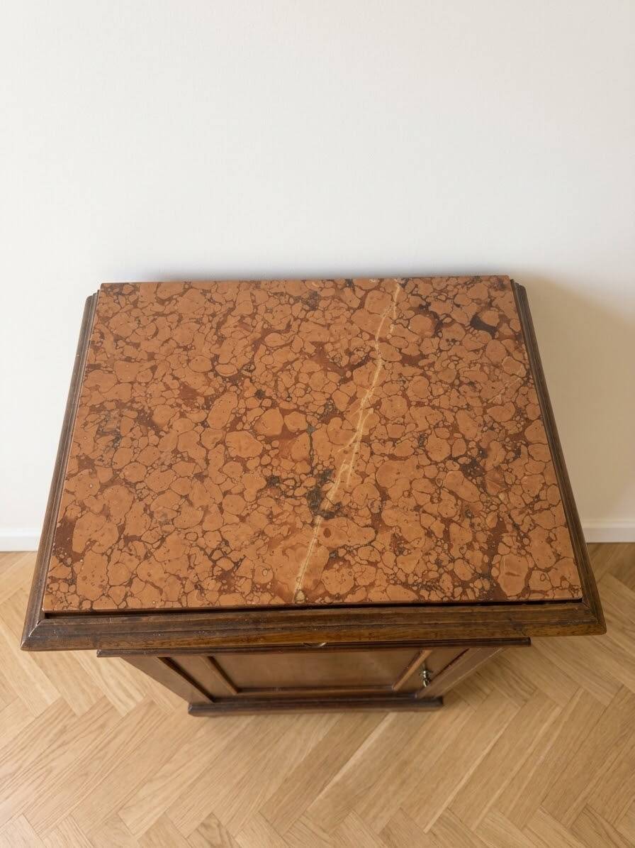 Commode