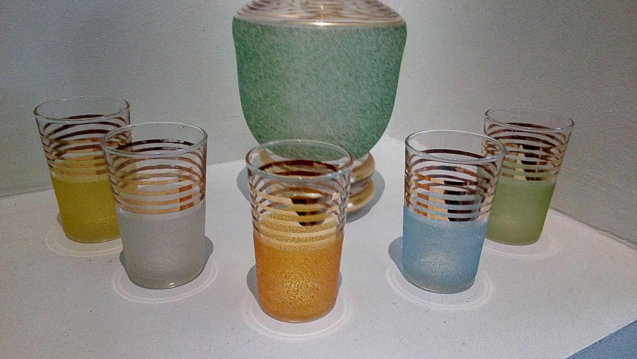 Granite liqueur service