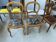 2 chaises en boys et tissus