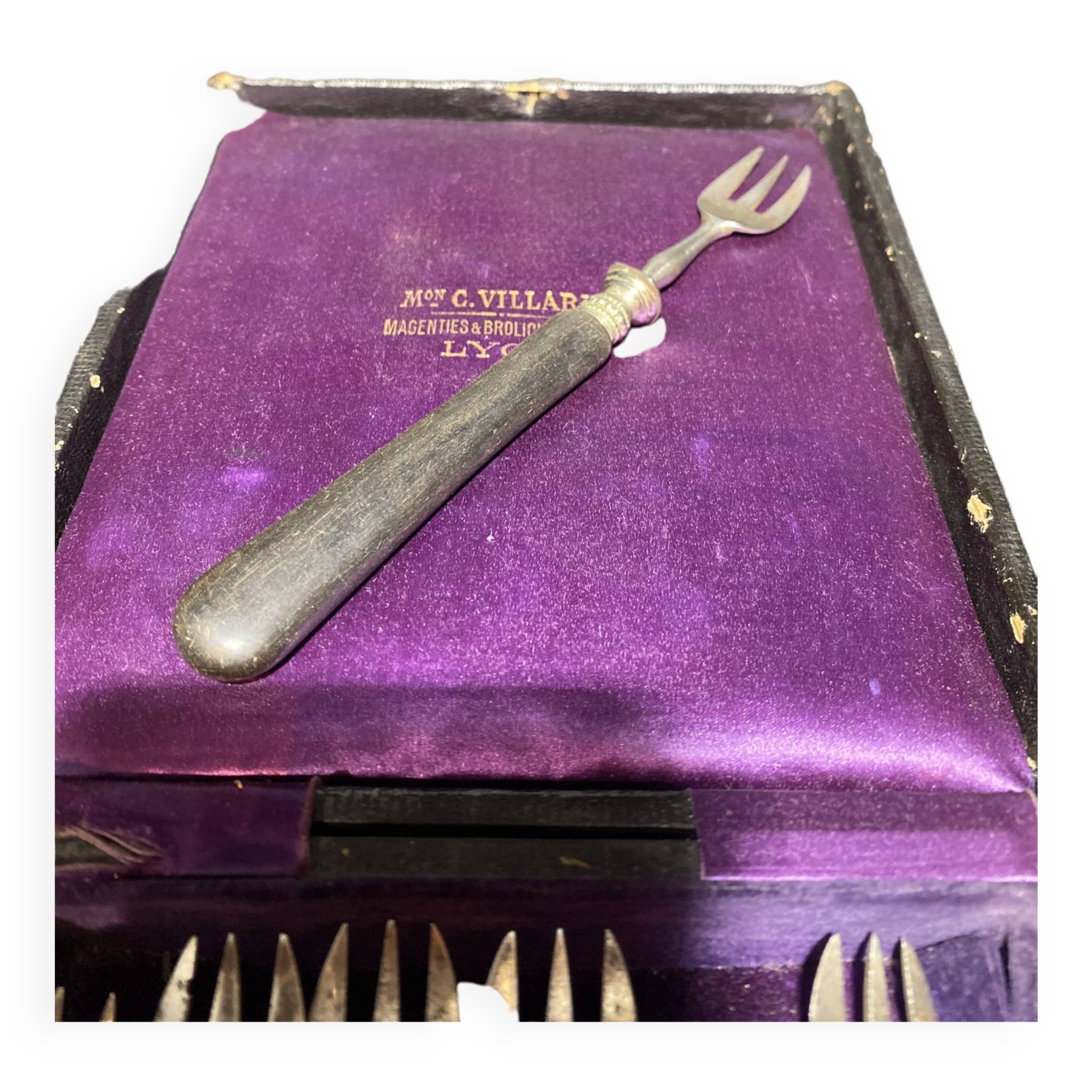Set of 6 fish forks in their case, MAGENTIES and BROLIQUIER brand