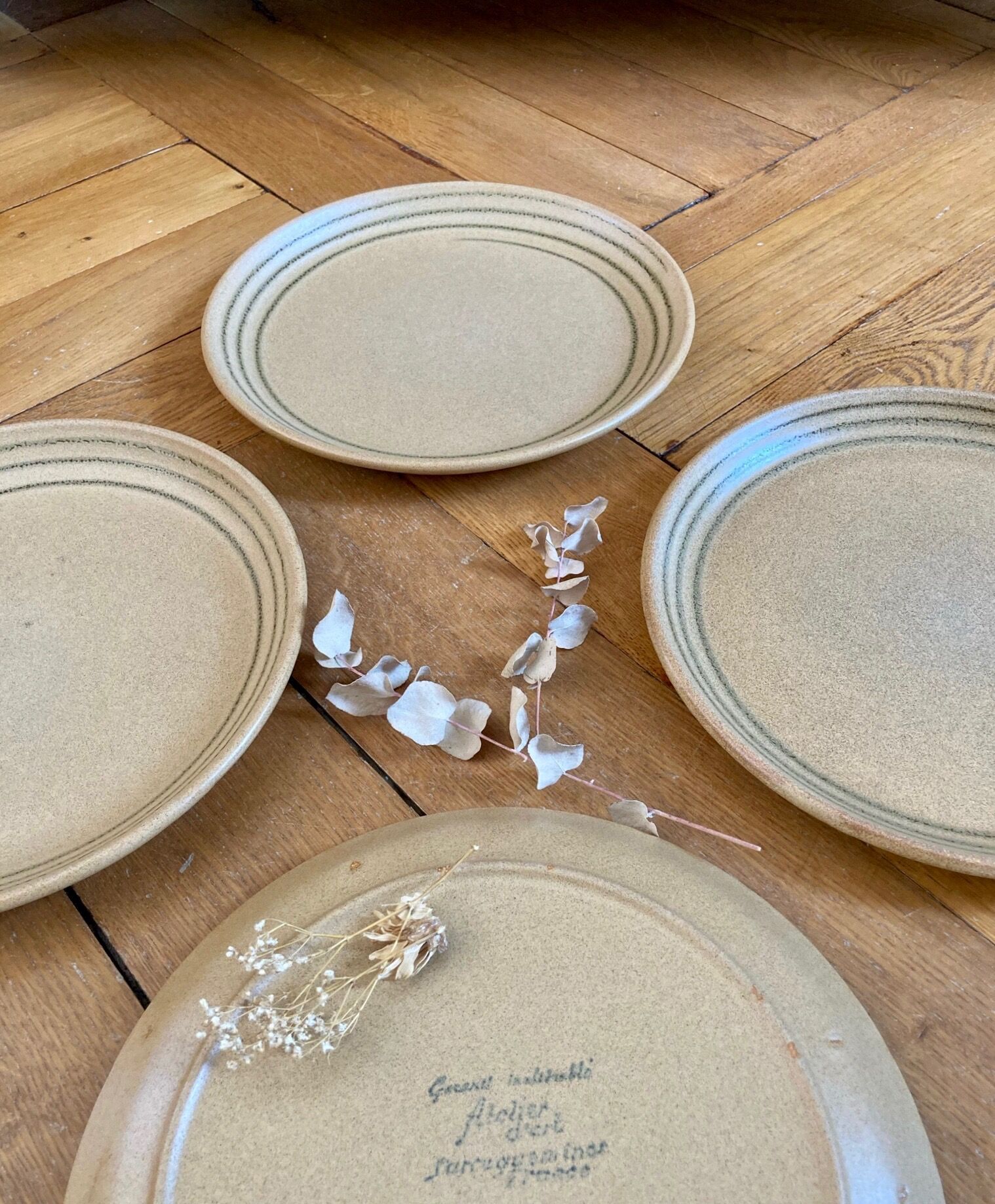 Set of 4 Sarreguemines sandstone flat plates Atelier d'art