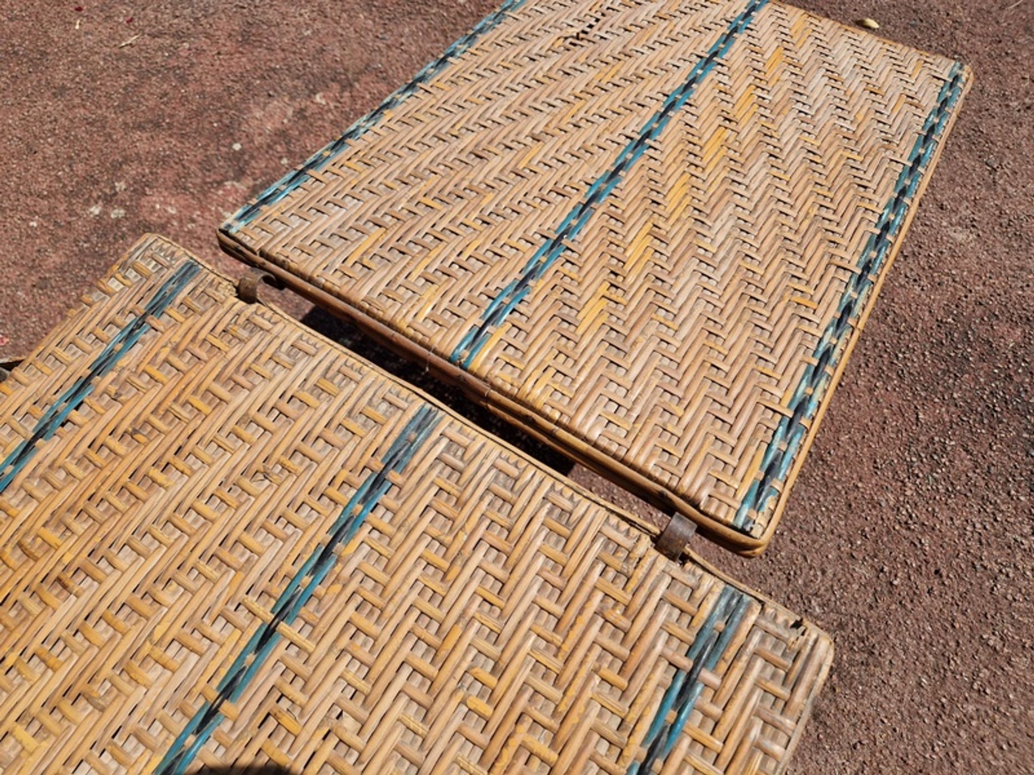 Rattan/wicker and wood chaise longue - 1940s/50s