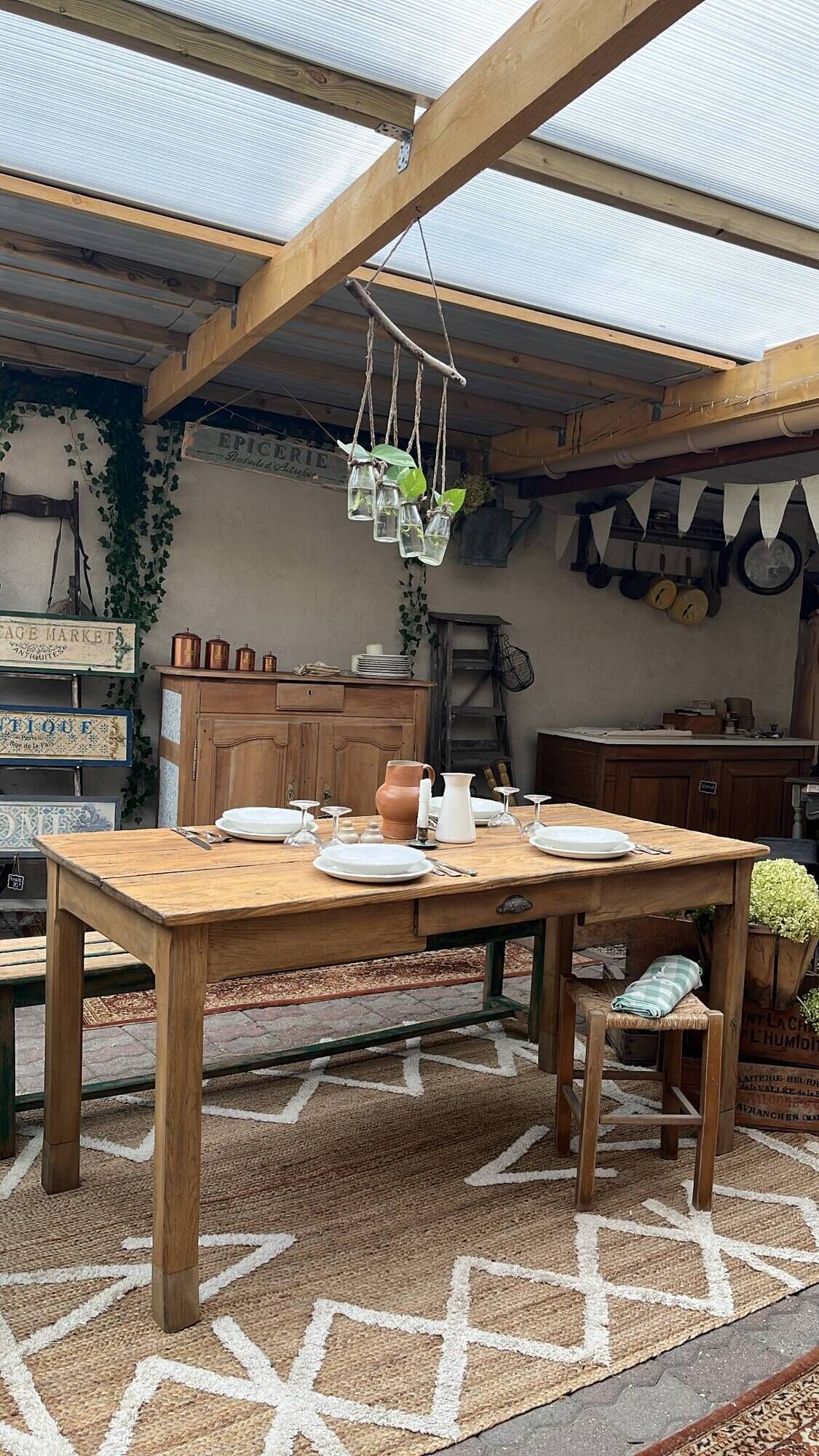 Farm table