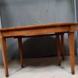 Oval table with 6 legs directoire style