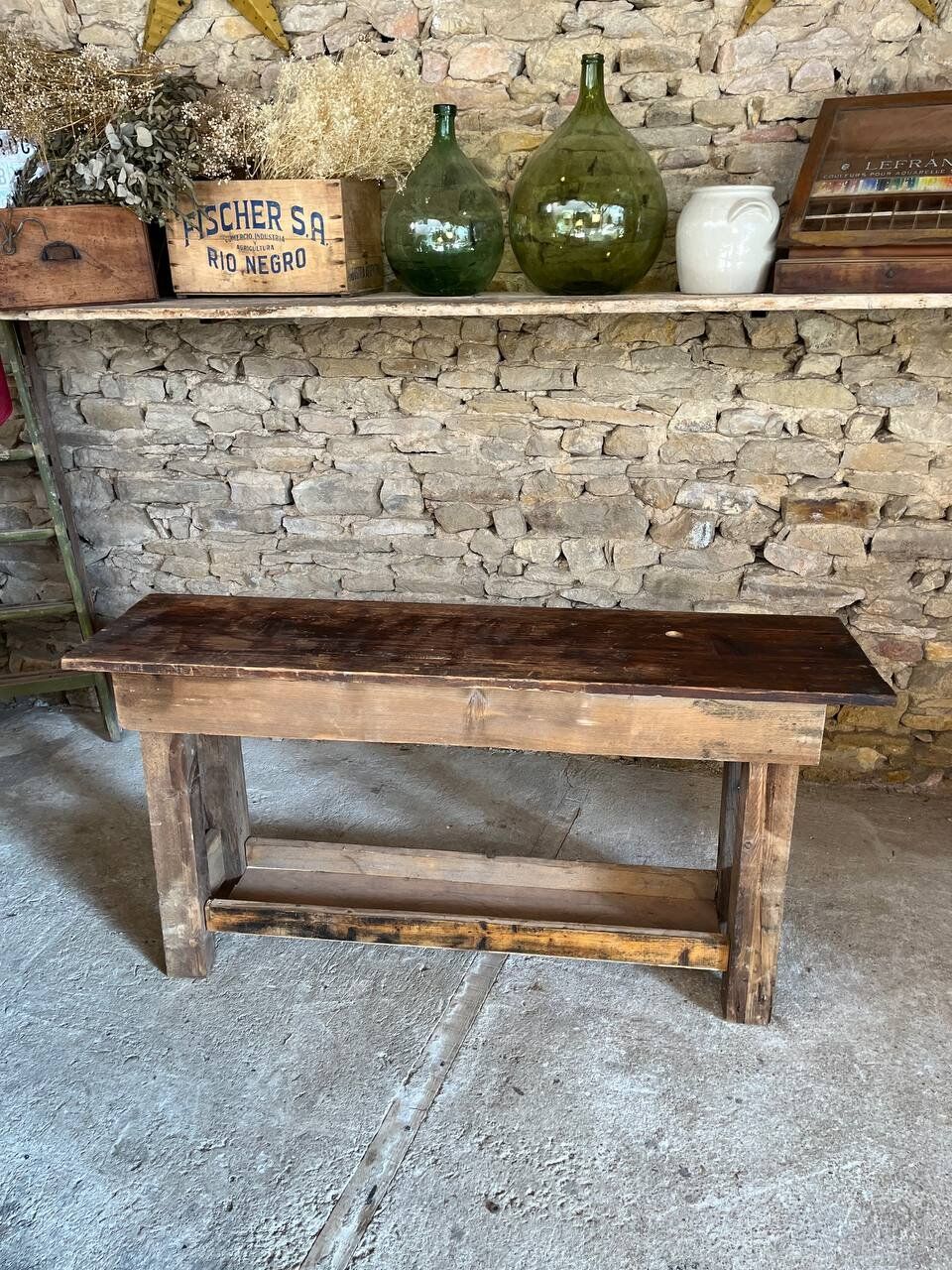 Console dark raw wood