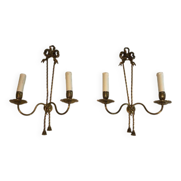 Pair of bronze wall sconces in Louis XVI style