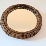 Round mirror in 60s design woven rattan