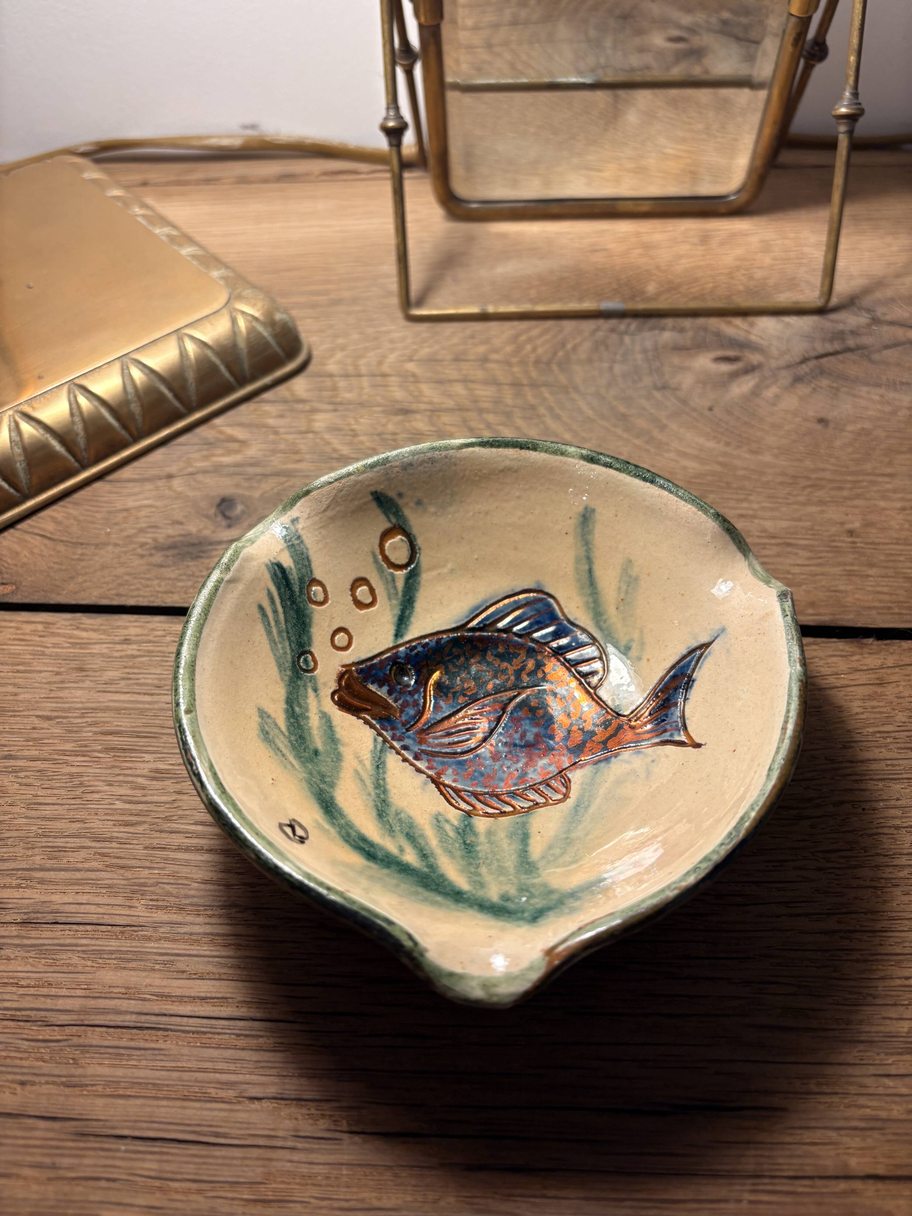 Ceramic bowl signed Diaz Costa – fish design – Spain